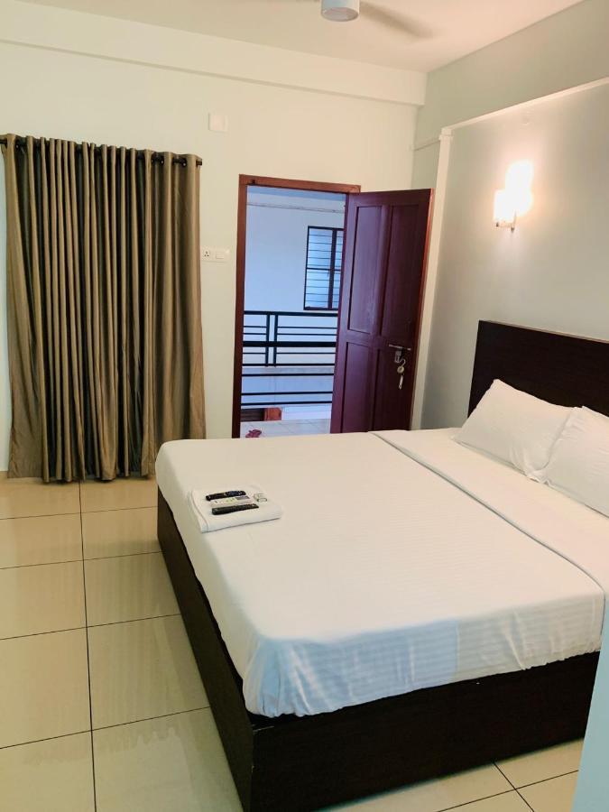 Apsara Residency Perintalmanna Exterior foto